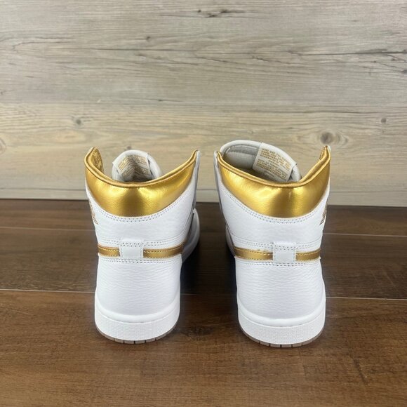 Air Jordan 1 Retro High OG Metallic Gold Womens Size 9.5 White FD2596 107 - Picture 5 of 10